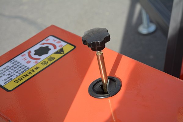 Push-Around Aluminum Lifts for Factory Maintenance