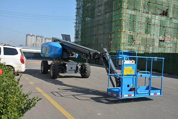 Self-Propelled Straight Boom Lift